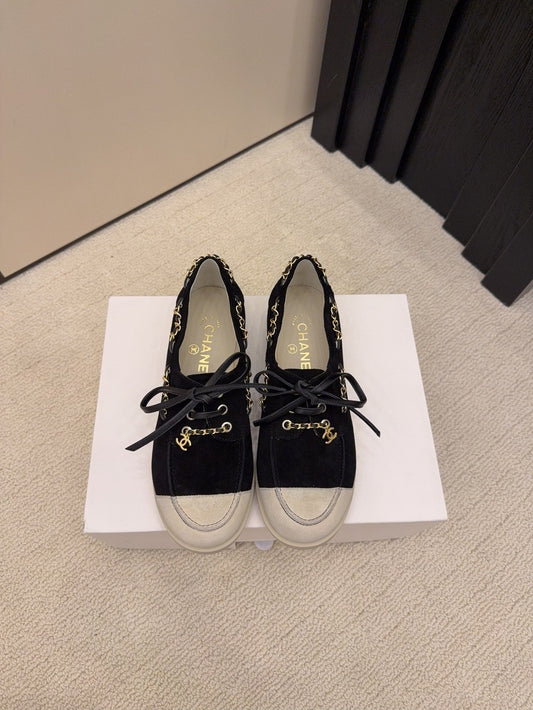CC 26 Mocassin Loafer Black Suede 588898
