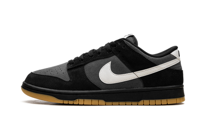 Dunk Low SE "Black Grey Gum" HQ1931 001