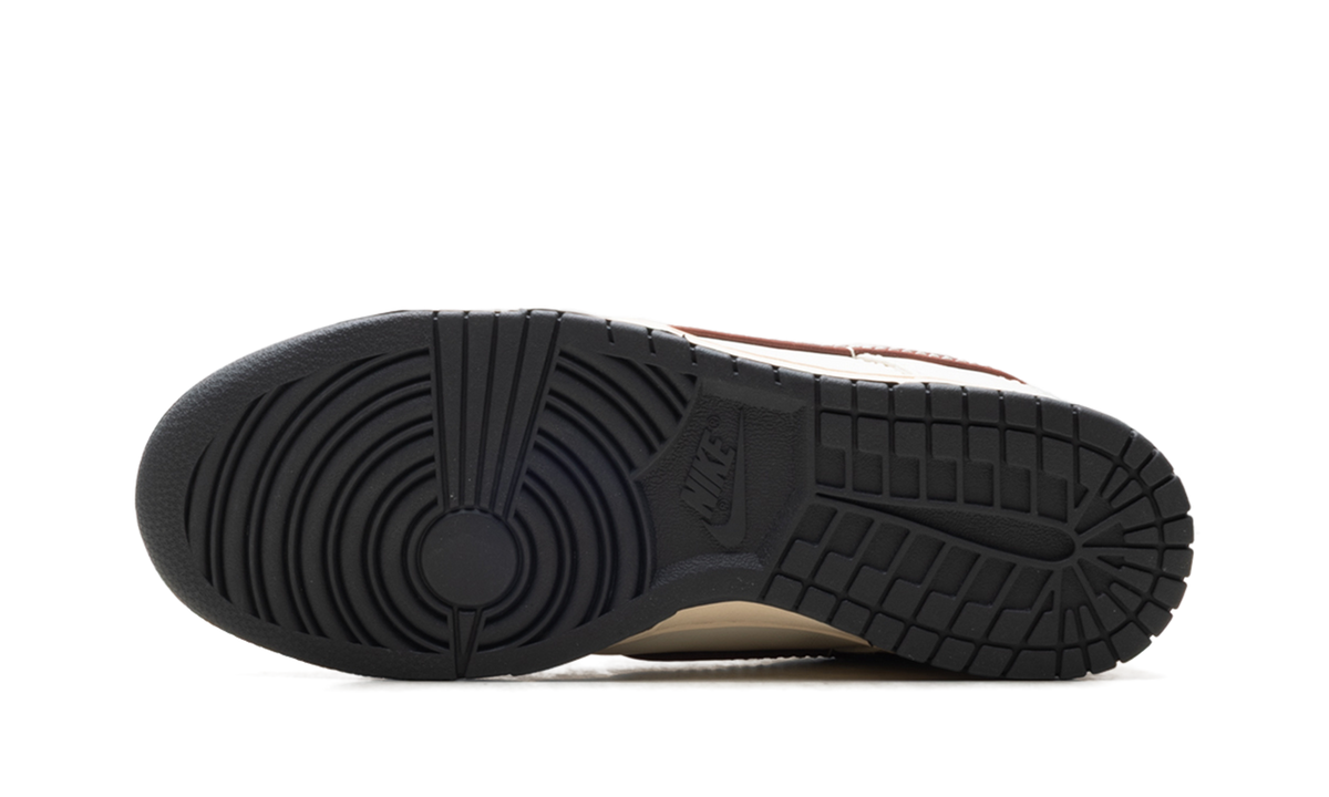 Dunk Low "Dark Pony" IM6670 202