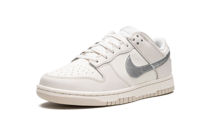 DUNK LO ESS TREND MNS WMNS "Sail / Oxygen Purple" DX5930 100