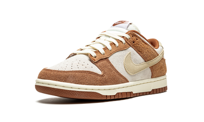 Dunk Low PRM "Medium Curry" DD1390 100