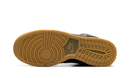 Dunk Low SE "Black Grey Gum" HQ1931 001