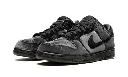 Dunk Low "Dover Street Market Triple Black Velvet" DH2686 002