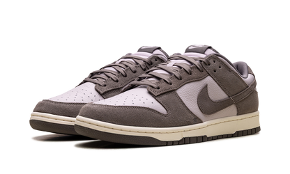 Dunk Low SE "Platinum Violet" FQ8249 001