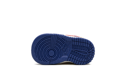 Dunk Low "Superhero" FD0675 400