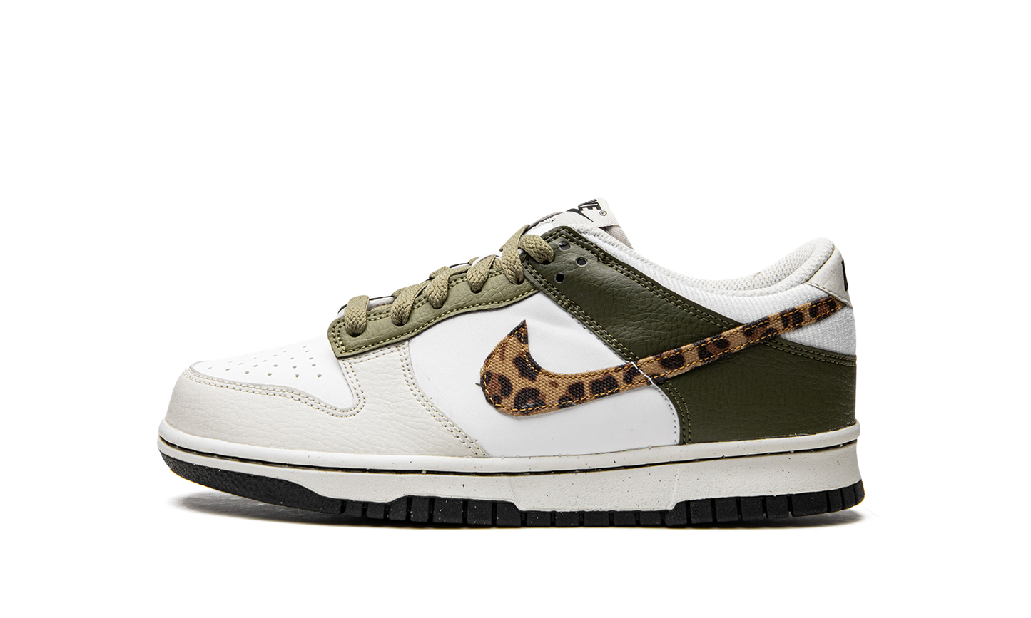 Dunk Low GS "Animal Instinct" DX9282 100