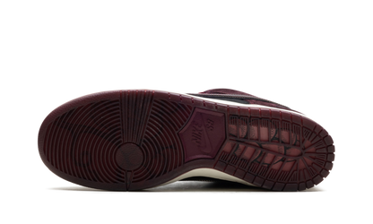 SB Dunk Low "Riot Skateshop Special Box" FZ1289 200 Specialbox