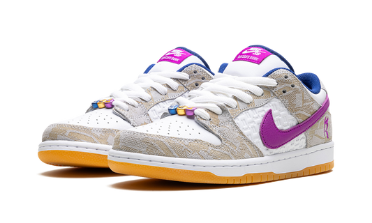 SB Dunk "Rayssa Leal" FZ5251 001