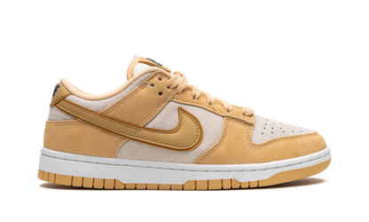DUNK LOW WMNS "Celestial Gold Suede" DV7411 200