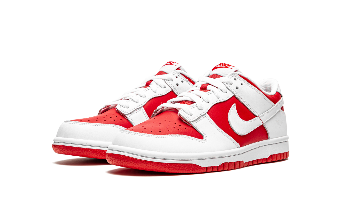 Dunk Low GS "White / University Red" CW1590 600
