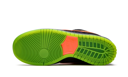 SB Dunk Low "Night of Mischief" BQ6817 006