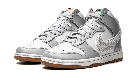 Dunk High "Chenille - Light Smoke" DR8805 003
