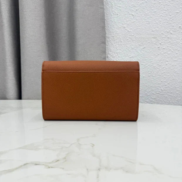 Dior 2026 Medaillon Envelope Bag 20.5cm Calfskin 158554