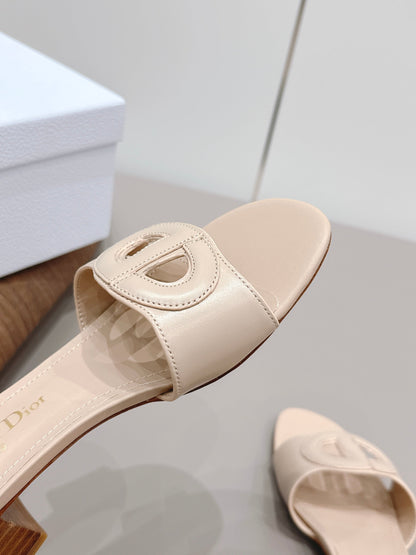 CD 26s Round-Toe Sandals 4.5cm Beige Calfskin 738235