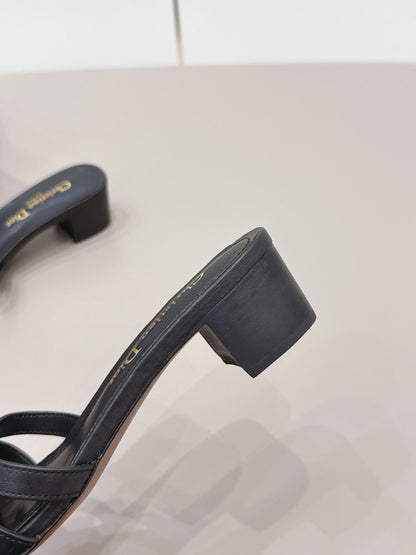 CD 26s D-Club Sandal 4.5cm Black Calfskin 738241