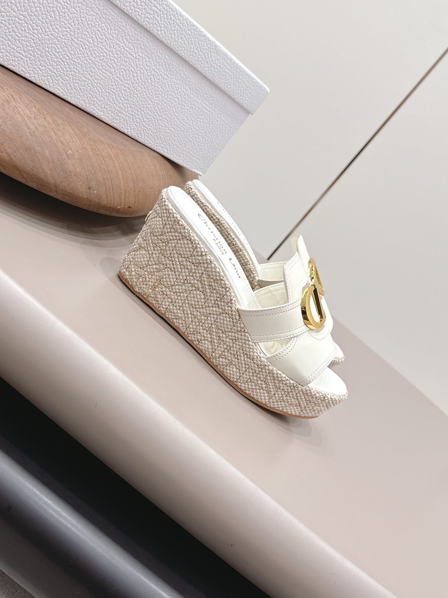 CD 30 Montaigne Wedge Slides 8cm White Calfskin 738320