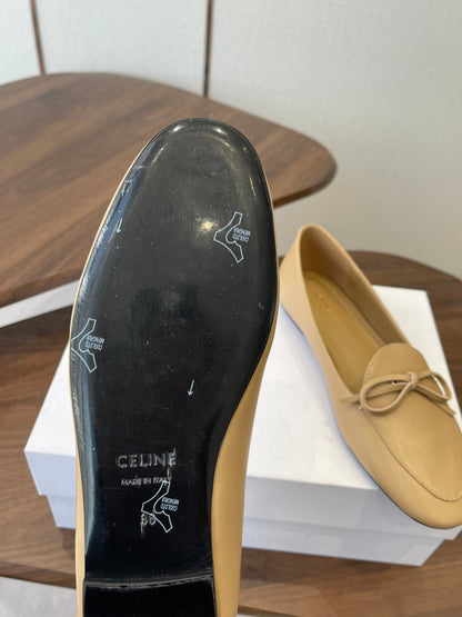 Celine 26 Loafers Beige Sheepskin 624692