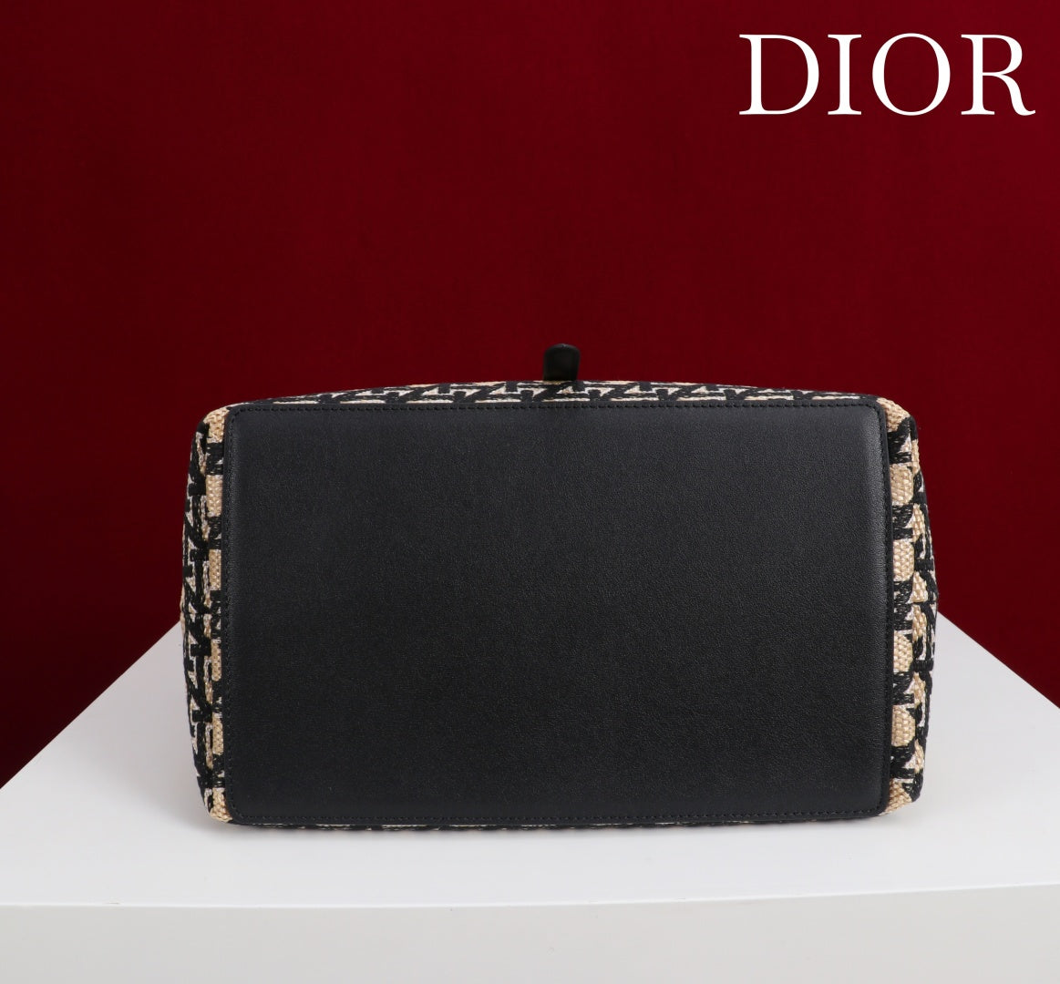 CD Toujours Bag 29 Diamond Black Beige Leather
