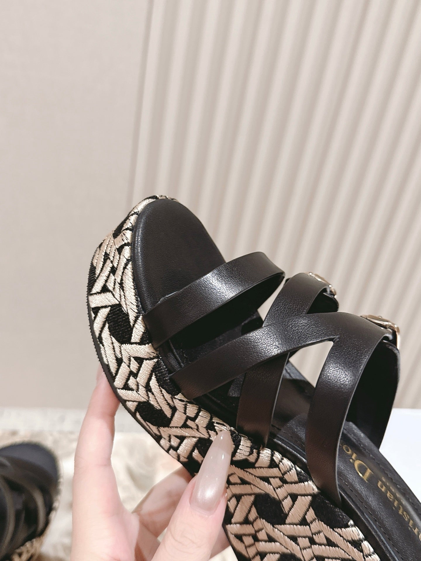 CD L'Amazone Wedge Slide 85mm Black  Calfskin and Raffia  483084