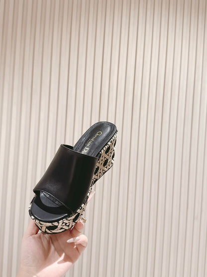 CD Attitude Wedge Slide 85mm Black Calfskin 483085