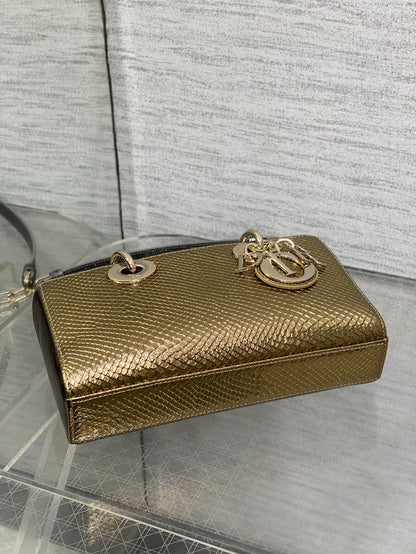 MEDIUM 22 LADY BAG IN GOLD METALLIC LAMBSKIN
