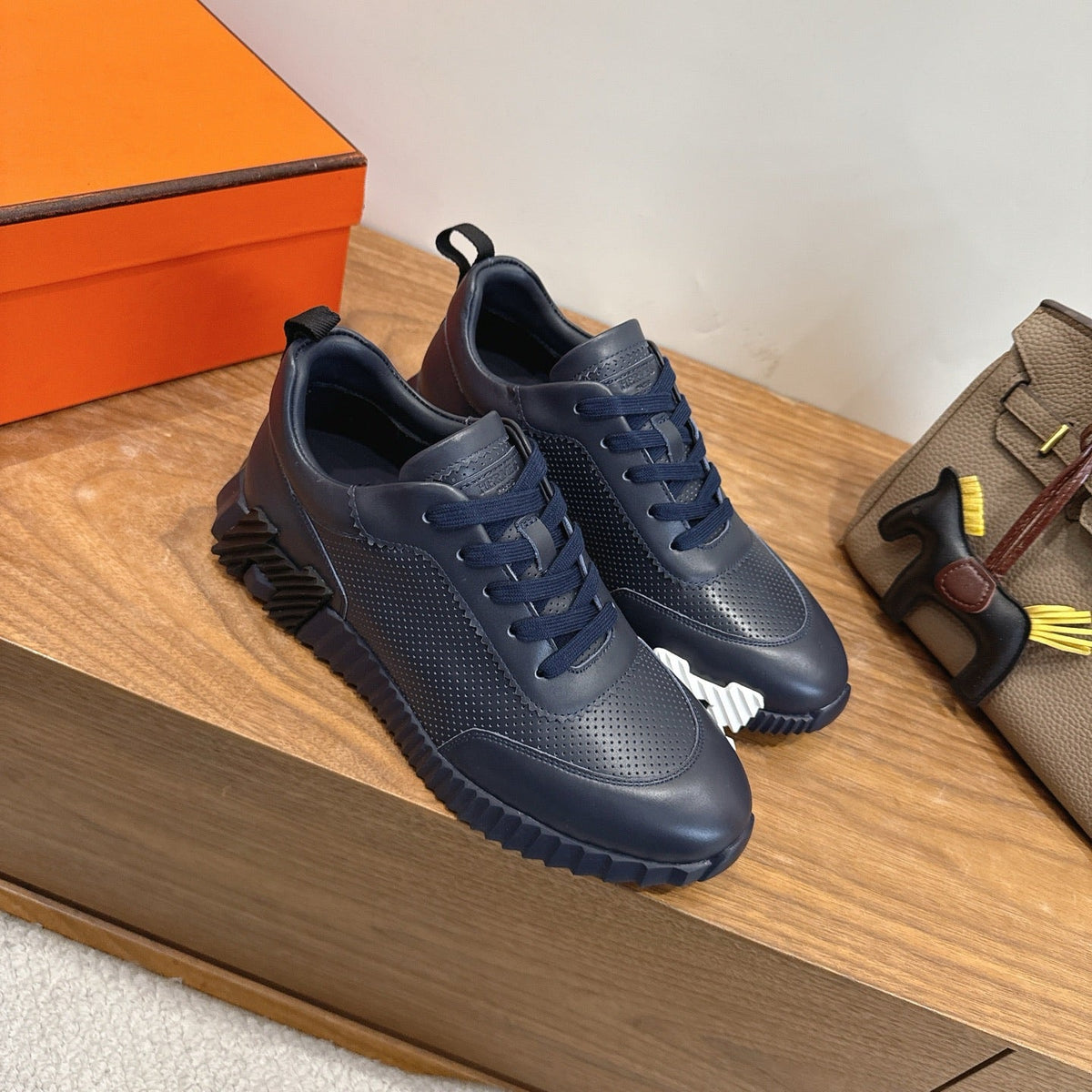 HM 26ss Sneakers Navy Blue Leather 638576