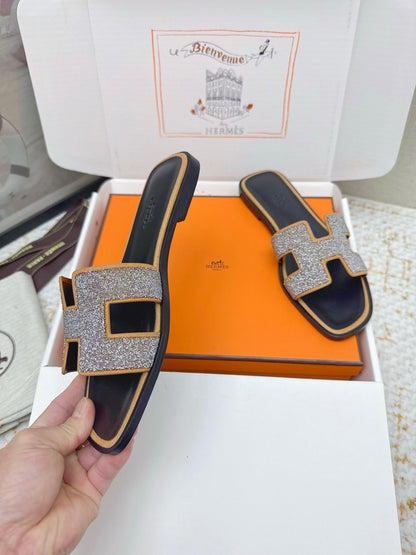 HM 26ss Oran Sandals Black Beige Gray Rhinestone Cowhide 625261