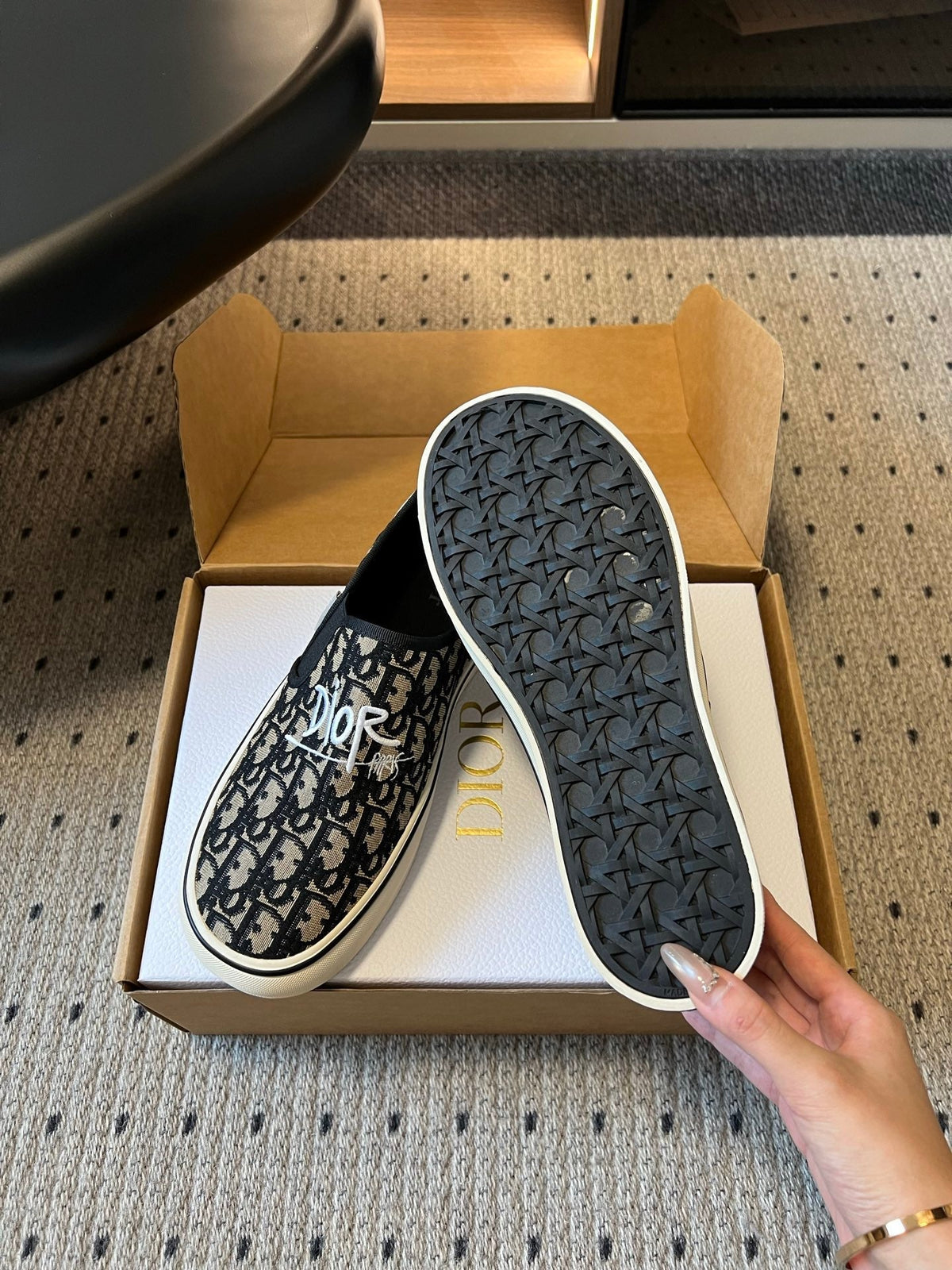 CD 26s Slip-on Shoes Black Beige Canvas 903389