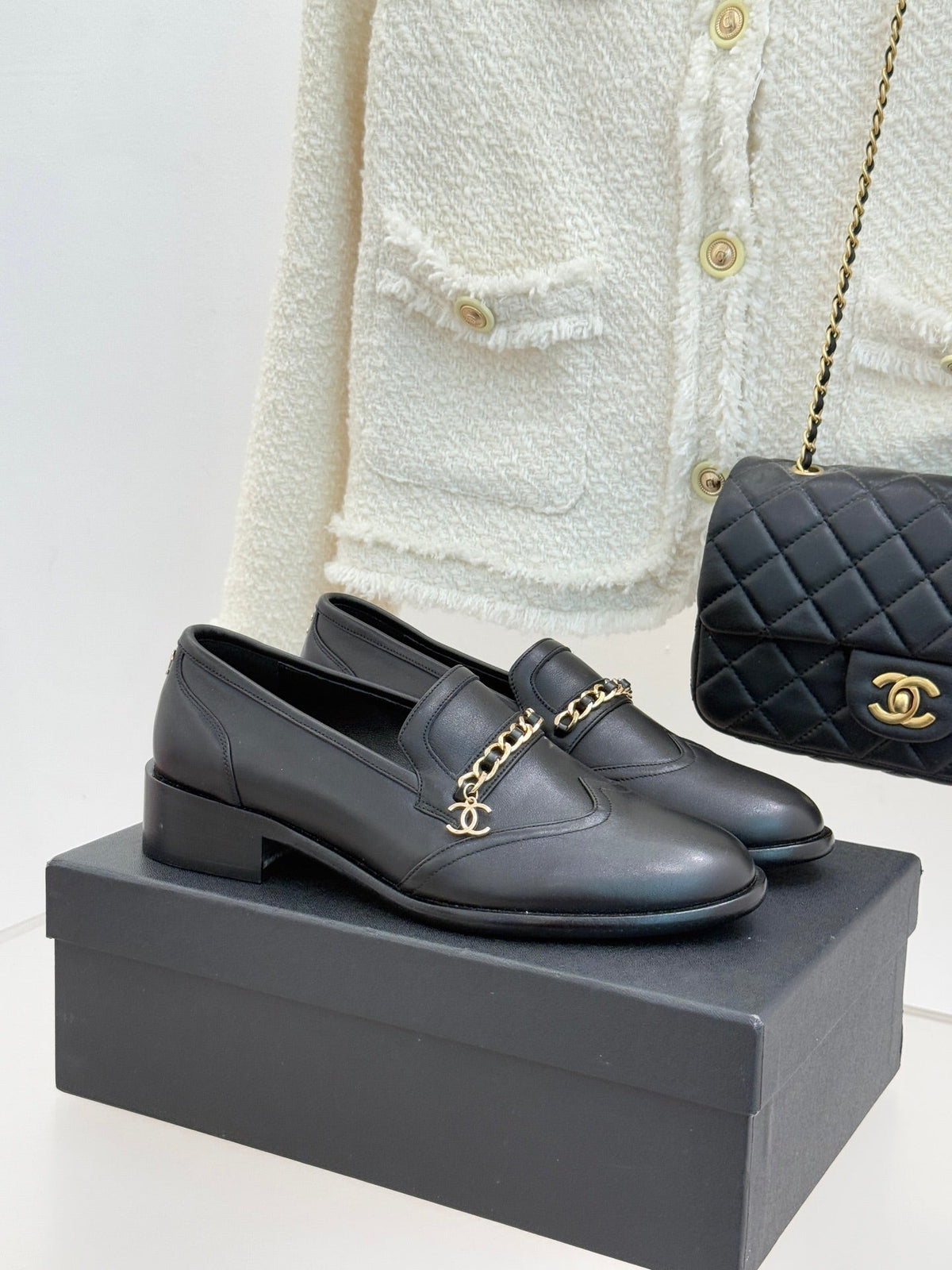 CC 26 Loafer Black Calfskin 610018