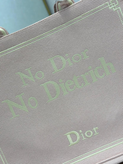 CD Book Tote Rose Tendre No Dior No Dietrich Embroidery