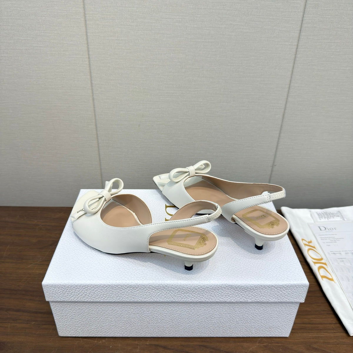 CD 26s Bow Heeled Slingback 3.5cm White Lambskin 922493