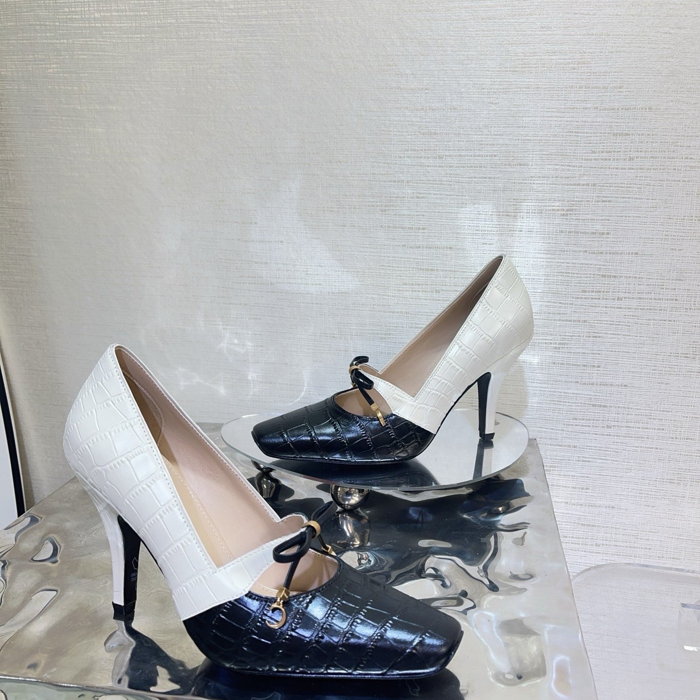 CD Miss Muse Pump Black White Crocodile Printed Calfskin 820064