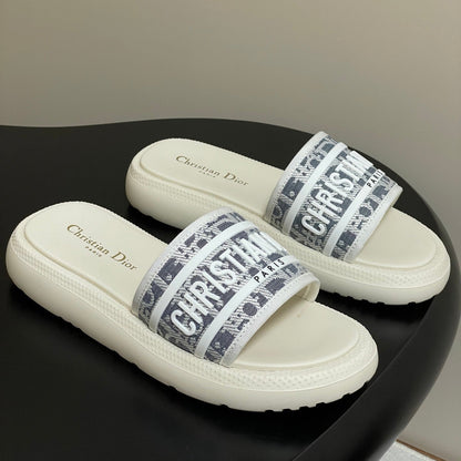 CD 25 Slippers White Gray Fabric 394062