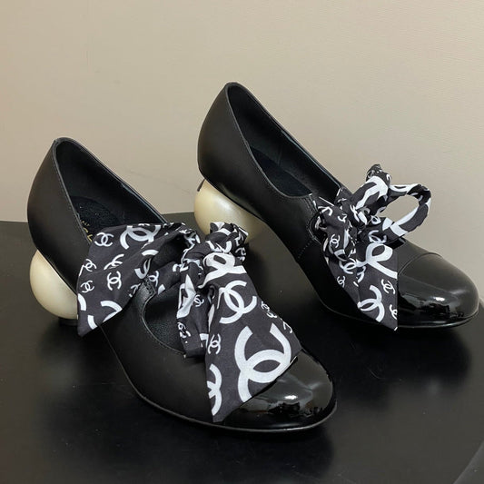 CC 26 Double C Pearl Heel Pump With Silk Ribbon Sheepskin