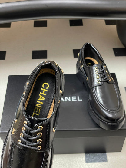 CC 26 Lace-Up Loafer Black Sheepskin 594250