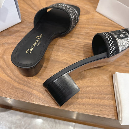 CD 26s Embroidered Sandals Black Canvas Leather 685617