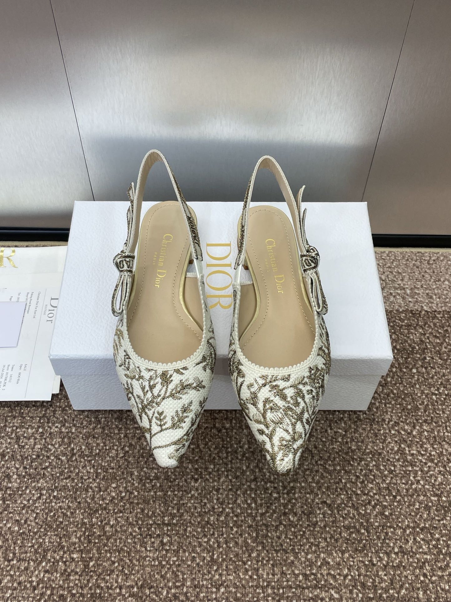 CD J'adior Slingback Pump White And Gold-Tone Millefiori Jacquard
