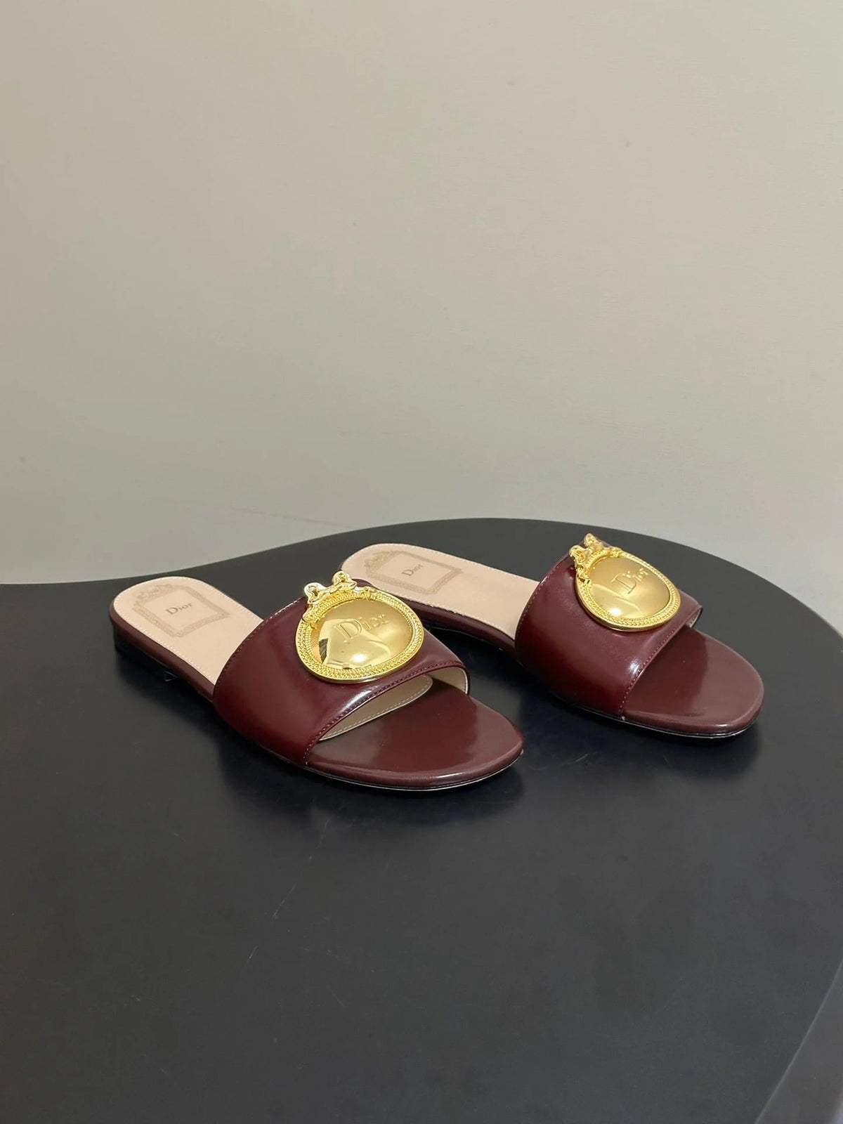CD D-Club Retro CD Letter Metal Buckle Flat Sandals Leather 846986