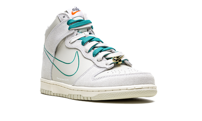 Dunk High SE GS "First Use - Green Noise" DD0733 001