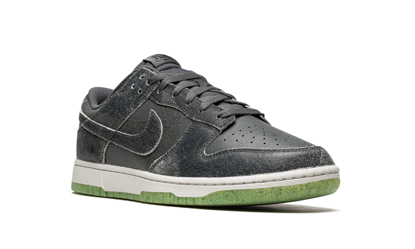 Dunk Low Retro PRM "Halloween 2022" DQ7681 001