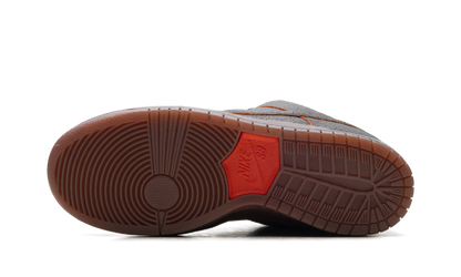 Dunk SB Low "Krampus" HV1668 001