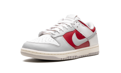 Dunk Low "Ultraman" HJ9093 030