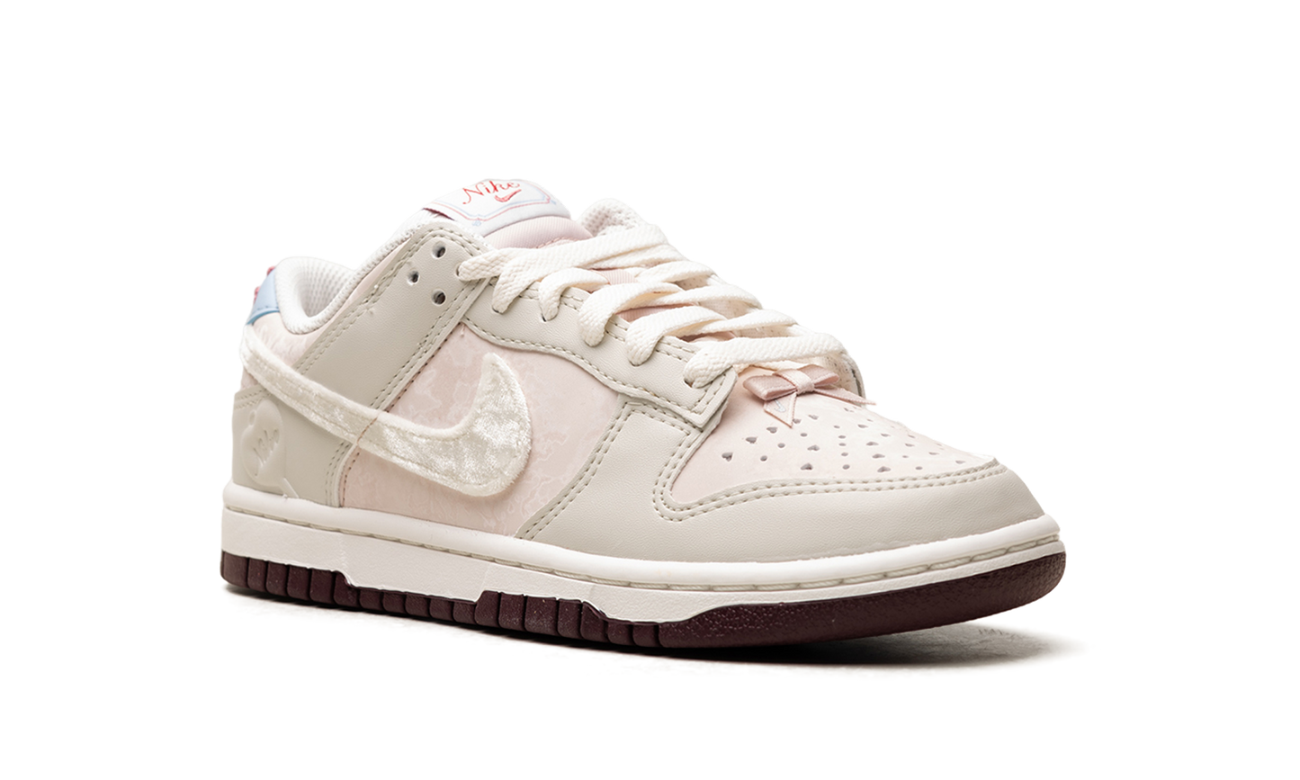 Nike Dunk Low WMNS "Valentine's Day" IQ1145 610