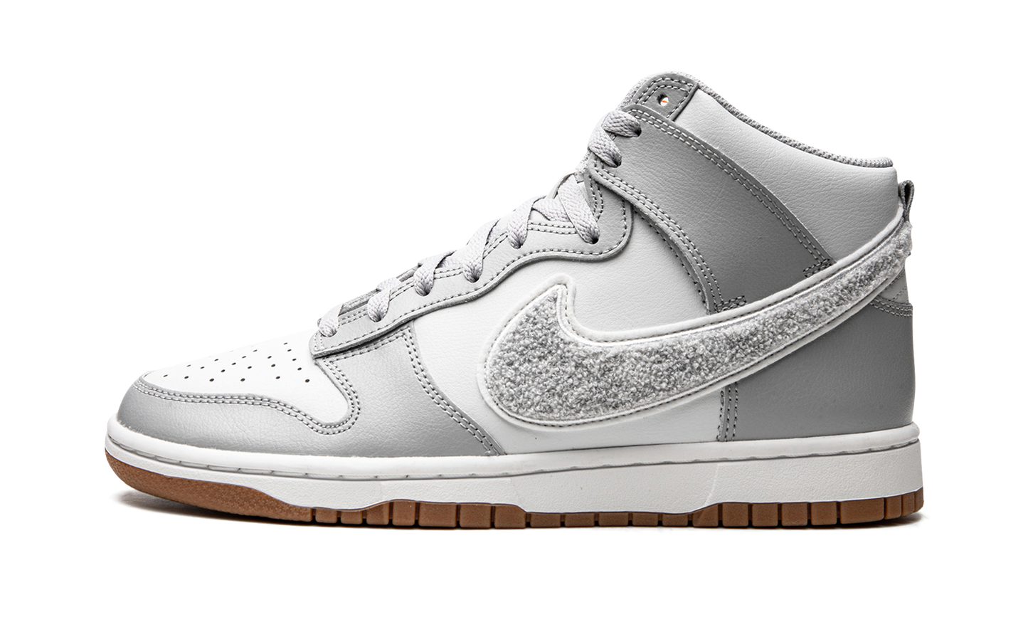 Dunk High "Chenille - Light Smoke" DR8805 003