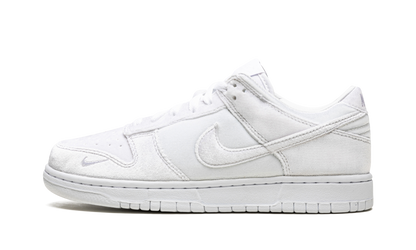 Dunk Low "Dove Street Market Triple White Velvet" DH2686 100