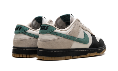 Dunk Low "Brown Bicoastal" HQ3483 104