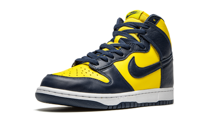 Dunk High SP "Michigan" CZ8149 700