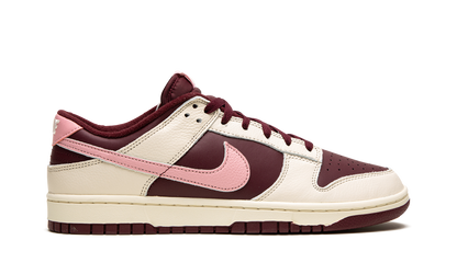 Dunk Low Retro PRM "Valentine's Day 2023" DR9705 100