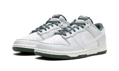NIKE DUNK LOW "VINTAGE GREEN" HF2874 001
