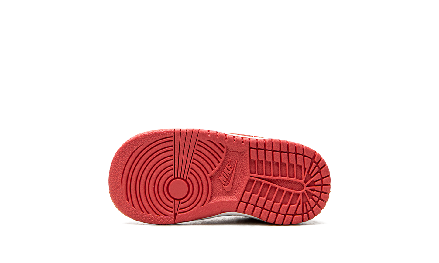Dunk Low "Archaeo Pink" DC9562 111